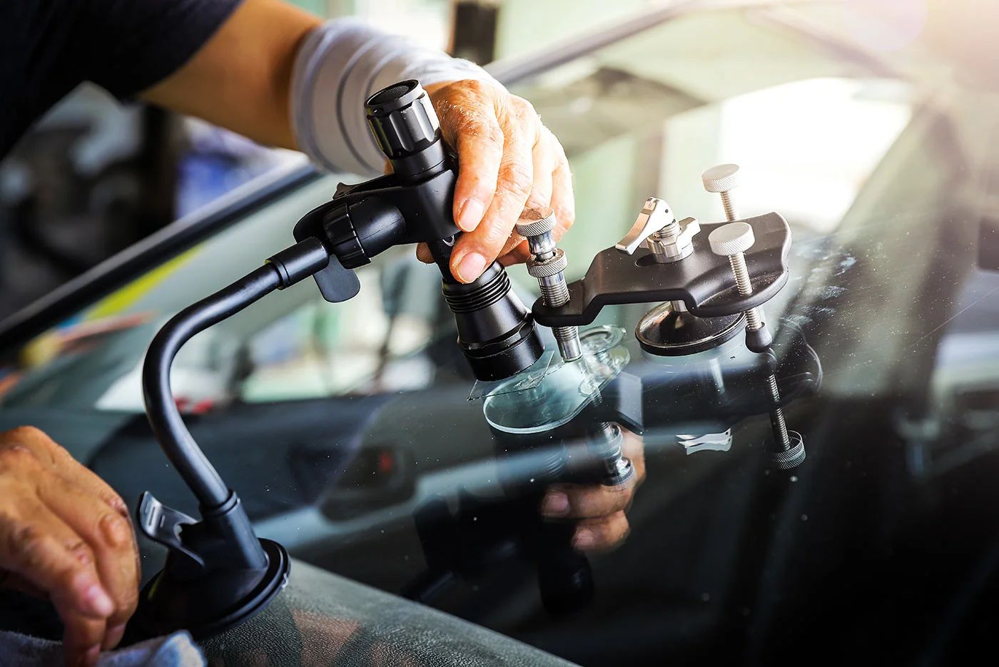 windshield-rock-repair windshield-rock-repair
